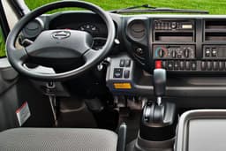 HINO 195 thumbnail 2