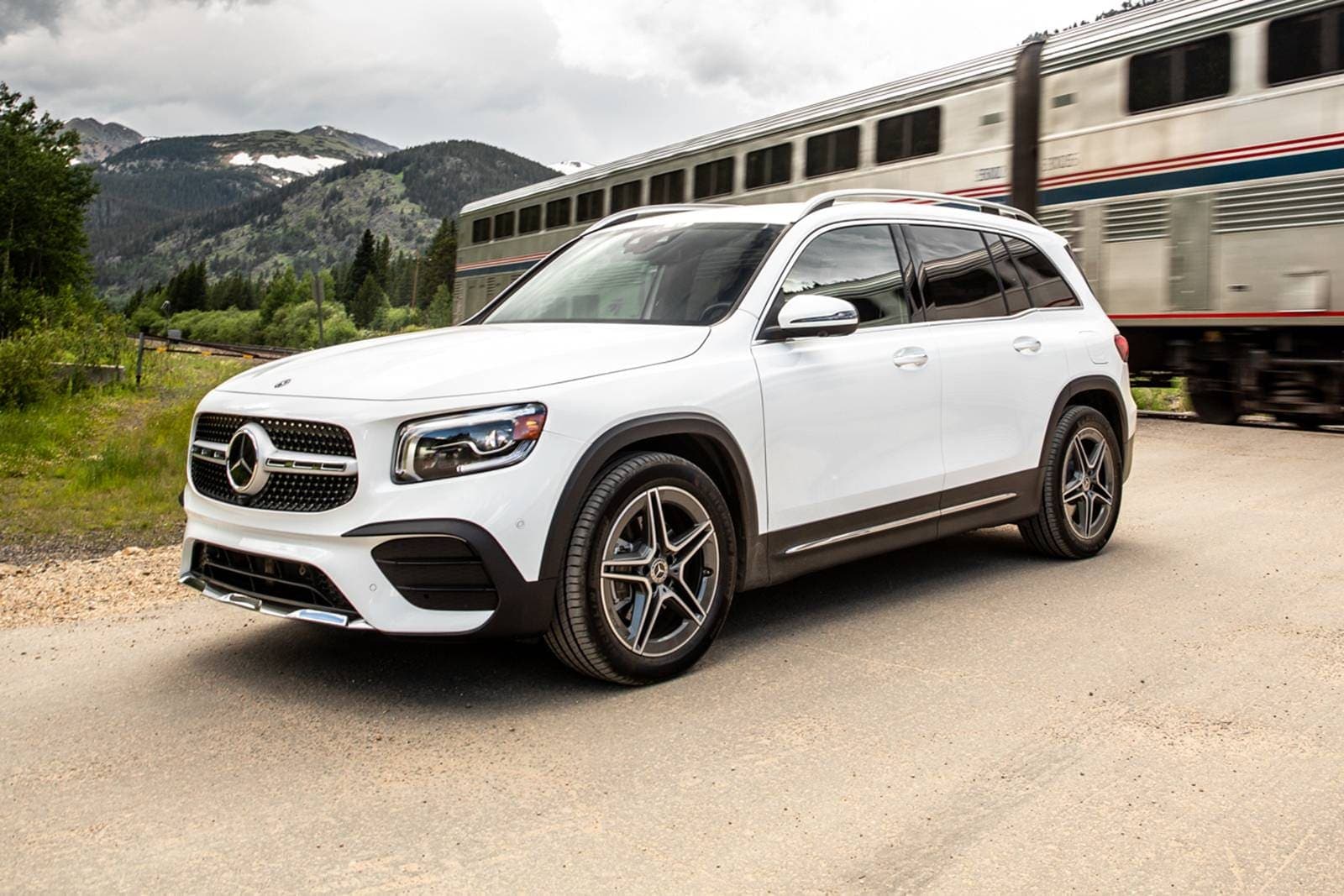 MERCEDES-BENZ GLB250